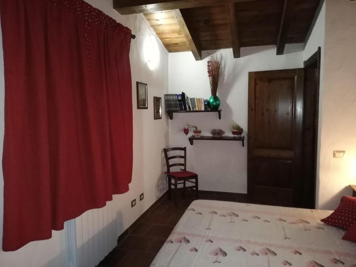Villetta Bouganvillea Сант'Анна-Аррезі Екстер'єр фото